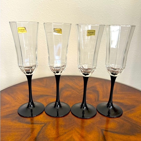 Luminarc Other - Luminarc Crystal France Octine Champagne Flutes set of 4